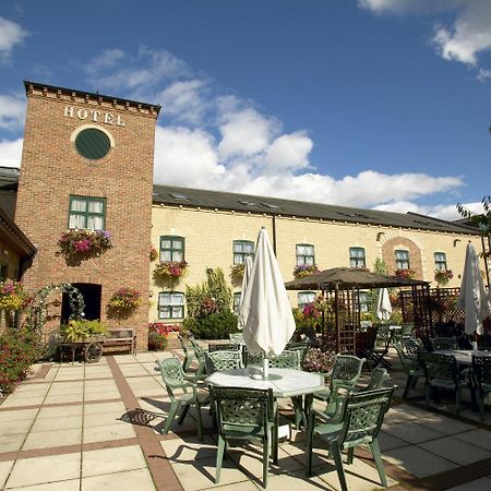 Corn Mill Lodge Hotel ลีดส์ ภายนอก รูปภาพ