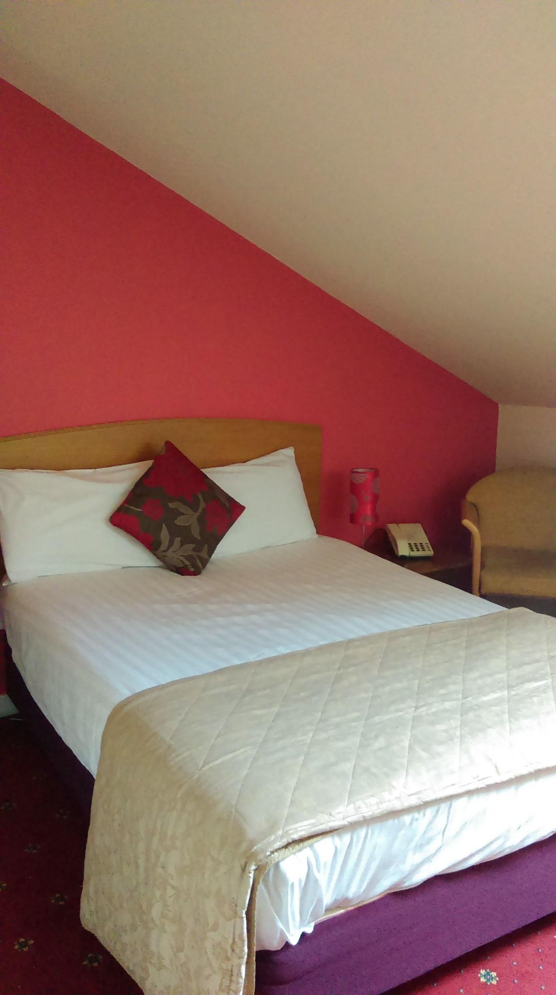 Corn Mill Lodge Hotel ลีดส์ ภายนอก รูปภาพ